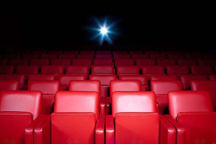 احتمال بازگشایی سینماهای کشور تا پیش از اردیبهشت بسیار کم است
