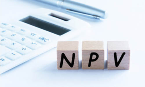 ارزش فعلی خالص (NPV) چیست و چگونه محاسبه می‌شود؟